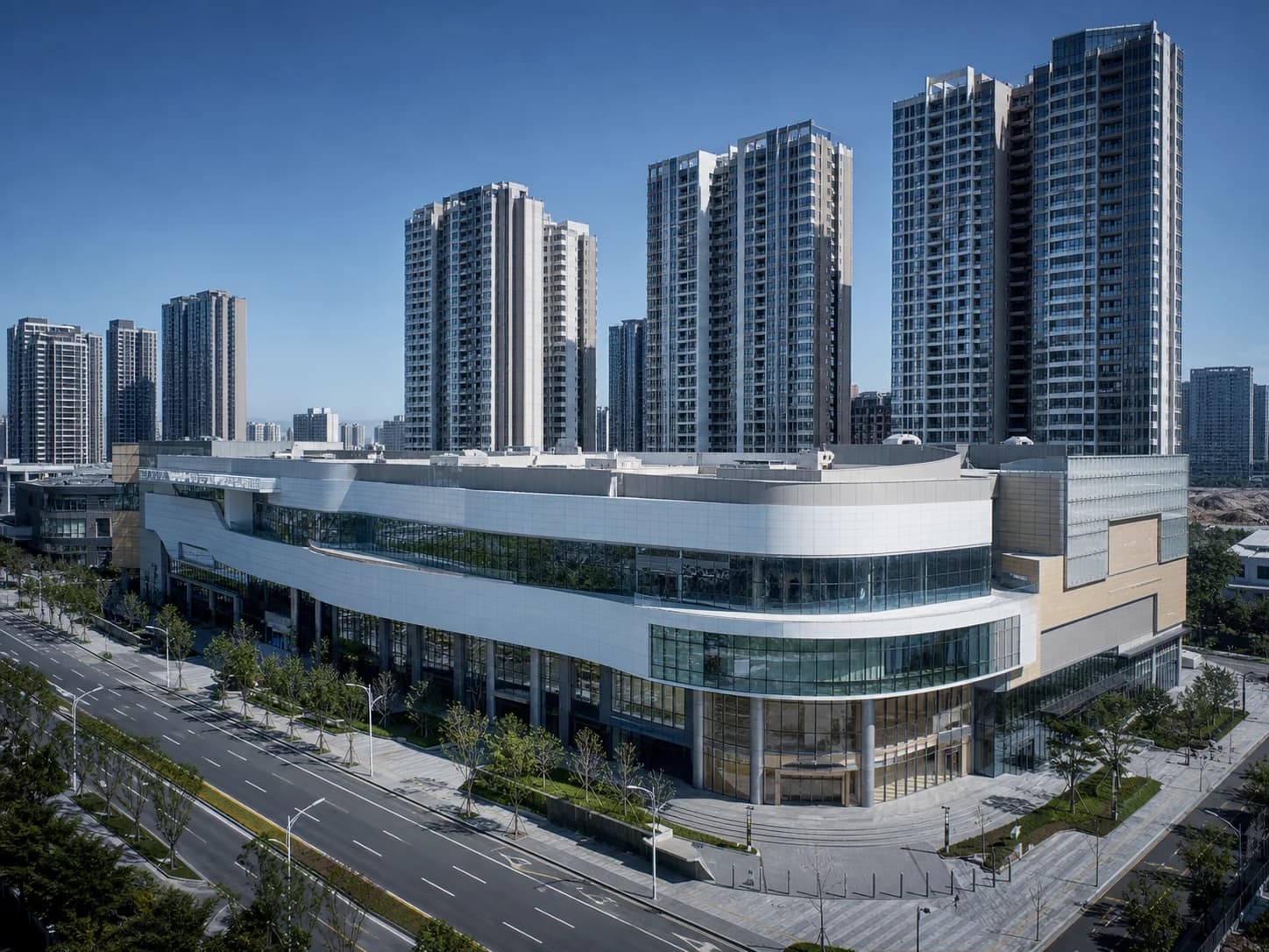 EGS Park mall and residential towers, engineering and claims management — illustrative image, not an on-site photograph